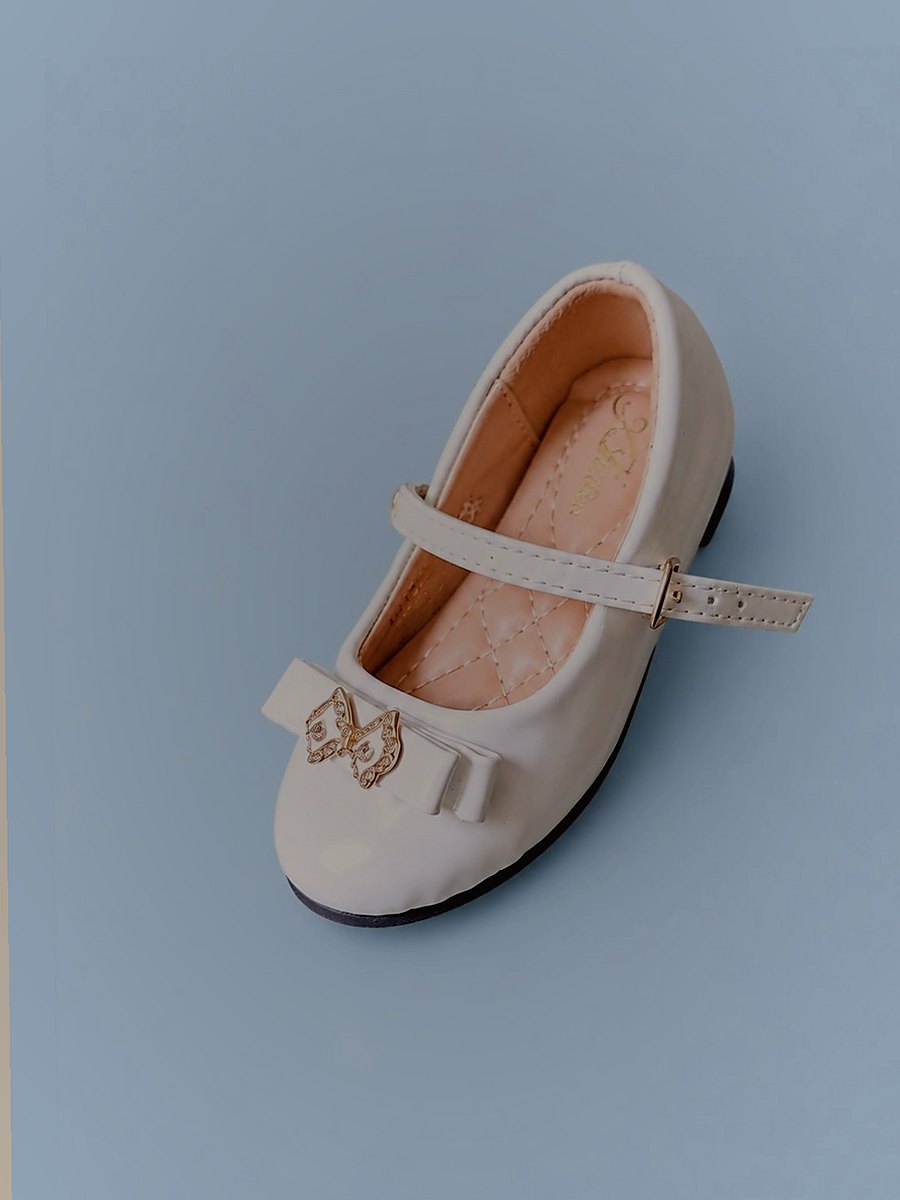 Girls Ballet Flats — Kids Shoes at Owens International